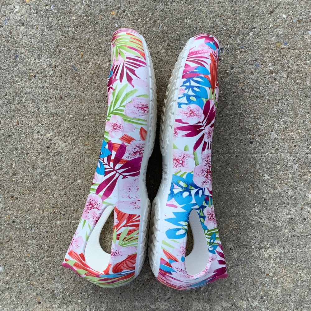 Crocs Kadee Floral Tropical Print Slip On Comfort Flats White Pink Blue Womens 7